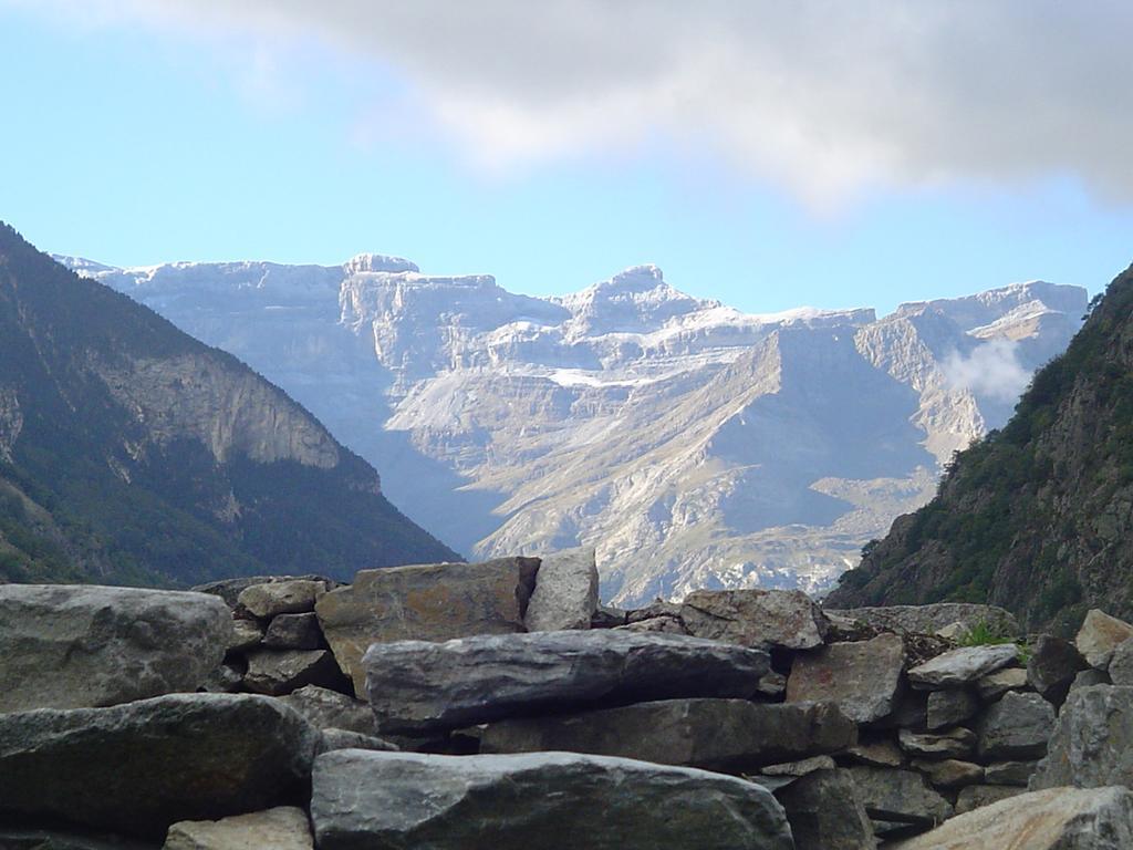 Yourtes Mongoles Gavarnie Жедр Экстерьер фото
